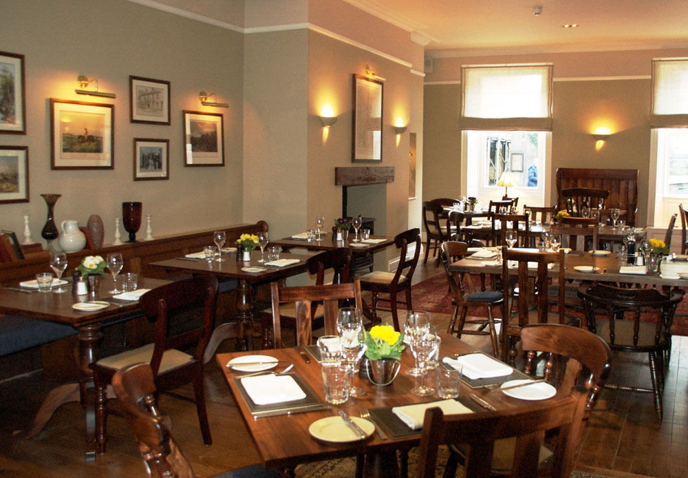 The Golden Lion At Settle Hotel Bagian luar foto
