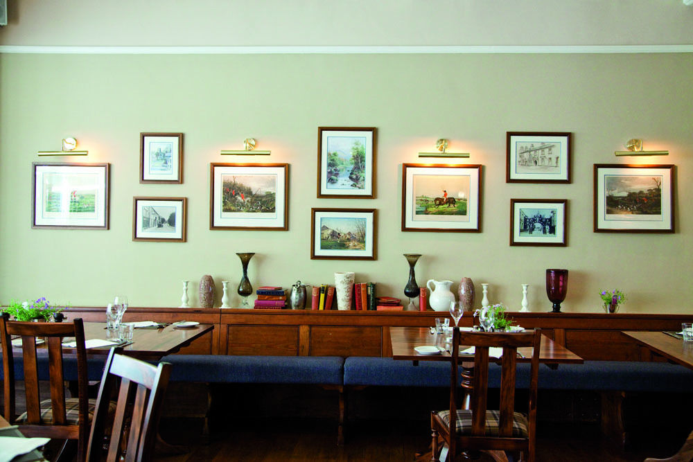 The Golden Lion At Settle Hotel Bagian luar foto